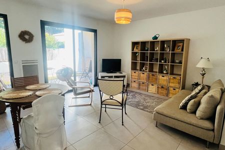 Meyrargues - T2 meublé avec jardin, climatisation et stationnement - Photo 4