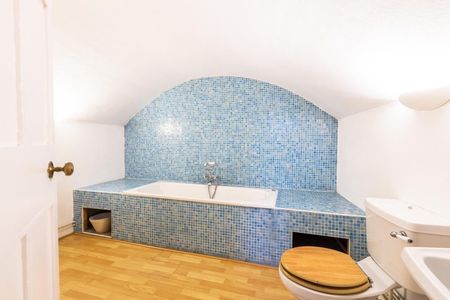 3 Bed House - Photo 5