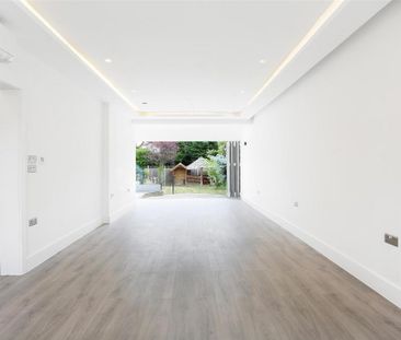 6 bedroom detached house to rent - Photo 6