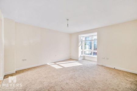 3 bedroom detached house to rent - Photo 2