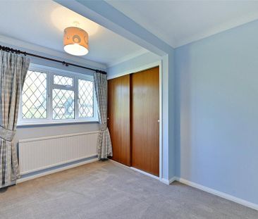 4 bedroom detached house to rent - Photo 1