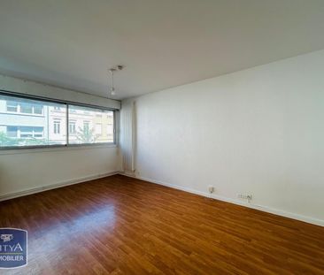 Location Appartement 1 pièce 25m² LILLE 59000 - Photo 2