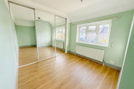 3 bedroom terraced house to rent - Photo 3