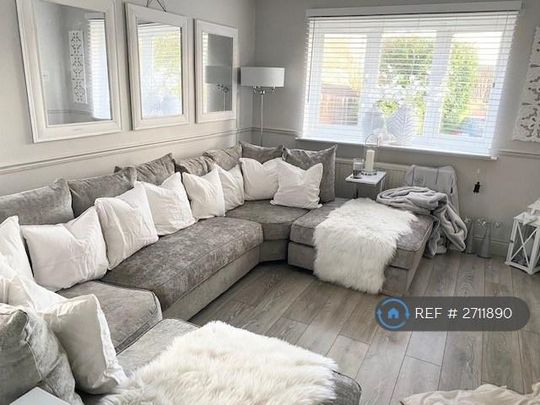 3 bedroom detached house to rent - Photo 1