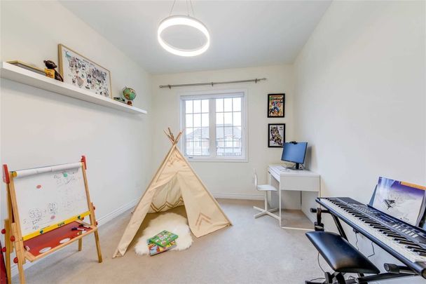 For Lease - 3115 Carding Mill Trail, Oakville, Ontario - Photo 1