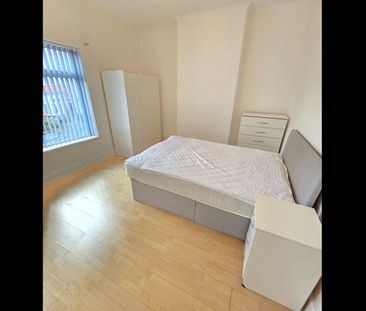 Room in a Shared House, Linden Road, B66 - Photo 4