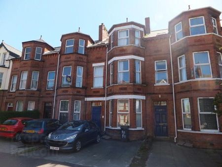 Flat 1, 86 Malone Avenue, Malone Road, BT96ES, Belfast - Photo 3