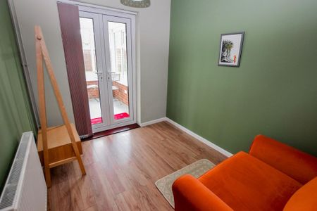 2 bedroom semi-detached bungalow to rent - Photo 5