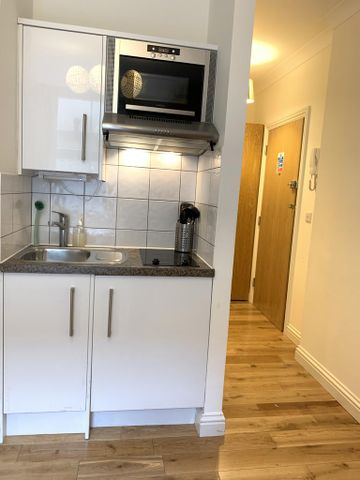 Studio to rent - Photo 4