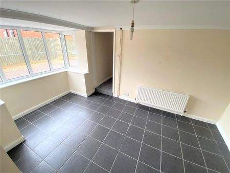 2 bedroom semi-detached house to rent - Photo 2