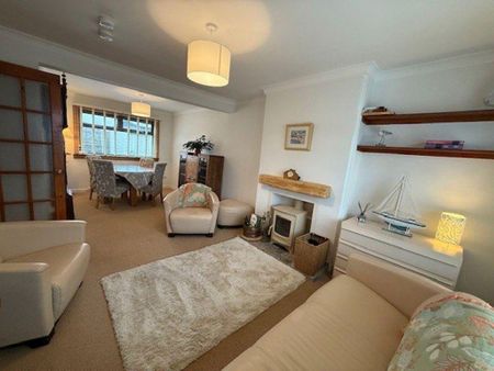 2 bedroom terraced house to rent - Photo 2