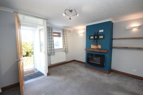 2 bedroom cottage to rent - Photo 1