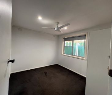 4/7 Lake Ave , MITCHAM - Photo 5