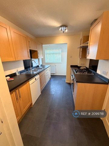 3 bedroom terraced house to rent - Photo 4