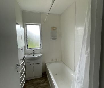 Levin - 3 Bedrooms - Photo 5