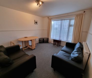 4 Bed Student Accommodation - Photo 3
