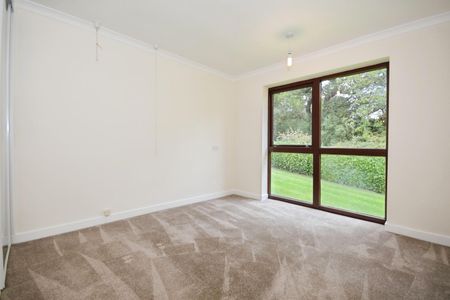 High Street, Old Whittington, Chesterfield - Photo 3