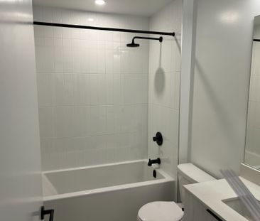 For Lease - 2495 Eglinton Avenue Unit# 2006-C, Mississauga, Ontario - Photo 2