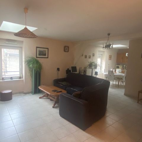 Location Appartement 3 pièces 74m² - Photo 1