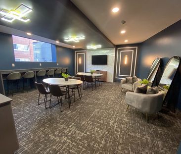 235 Sherbrooke St W, Montréal, QC - Photo 4