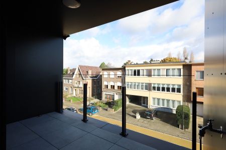 Nieuwbouwappartement met terras en 2 autostaanplaatsen - Foto 2