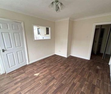 West End Way, Lancing, BN15 - Photo 2