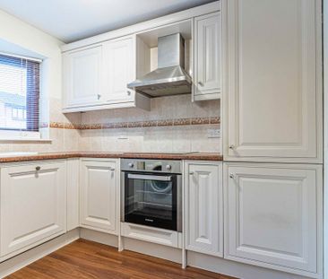 3 bed Semi Detached House for rent - Photo 5