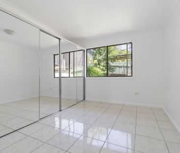 Spacious 2 Bedroom Granny Flat with Private Backyard - Photo 1