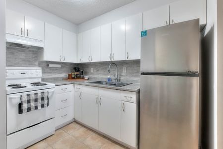 For Lease - 64 Benton Street Unit# 301, Kitchener, Ontario - Photo 5