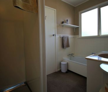 Home with Private Setting - Photo 5