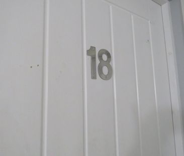 High Street - Photo 2