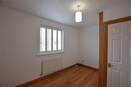 2 bedroom semi-detached house to rent - Photo 3