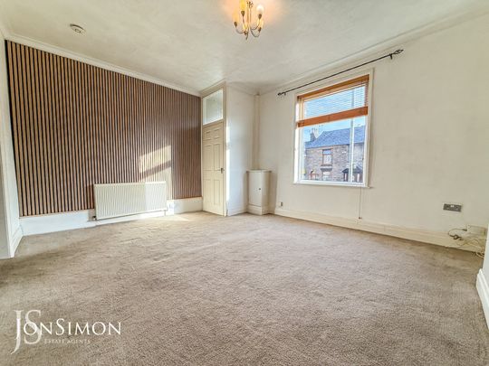 Bradshaw Brow, Bradshaw - Photo 1