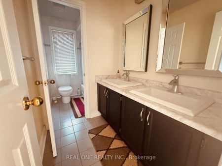 For Lease - 3 Elmsley Drive, Richmond Hill, Ontario - Photo 5