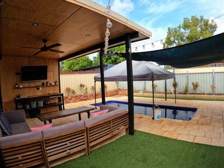 Spacious 3 x 1 with Pool & Shed - Photo 4