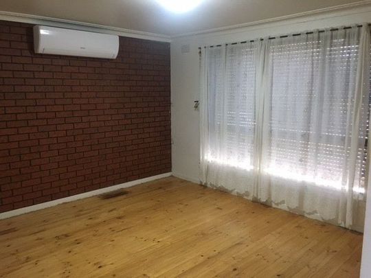 Modern Living in Thomastown - Photo 1