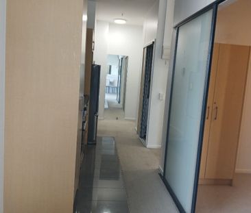 4-Bedroom Apartment for Rent in Manukau CBD - Photo 3