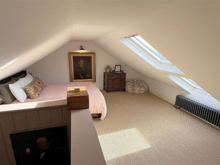 4 bedroom terraced house to rent - Photo 4