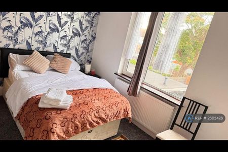 1 bedroom in a house share to rent - Photo 5