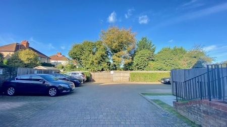 Kingfisher Drive, Maidenhead - Photo 4