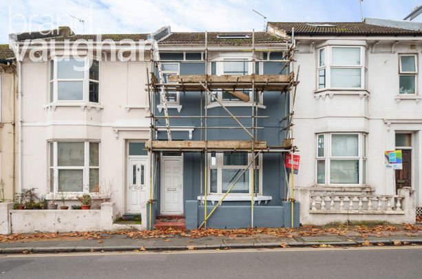 6 bedroom house to rent - Photo 1