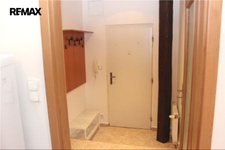 Pronájem bytu 2+kk 45 m², Římská 191, Praha - Photo 3