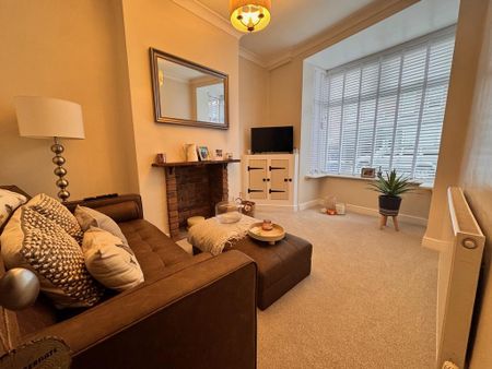 2 bedroom terraced house to rent - Photo 2