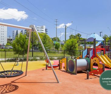 Oversized two bedroom apartment with walk-to-everywhere locale - Photo 5