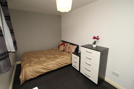 Room 4, 7 Boxted Road, HP1 2QH, Hemel Hempstead - Photo 2