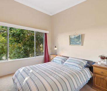 Charming Beachside Cottage in Exclusive MacMasters Beach - Photo 3