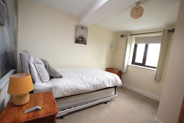 2 Bedroom Cottage, Chester - Photo 1