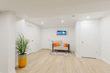 For Lease - 194 Willow Creek Circle, Barrhaven, Ontario - Photo 2