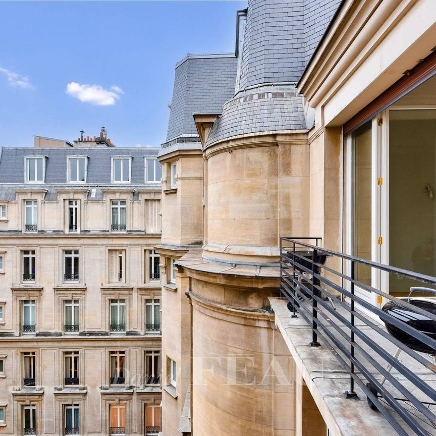 Location appartement, Paris 16ème (75016), 7 pièces, 370.11 m², ref 85409298 - Photo 1