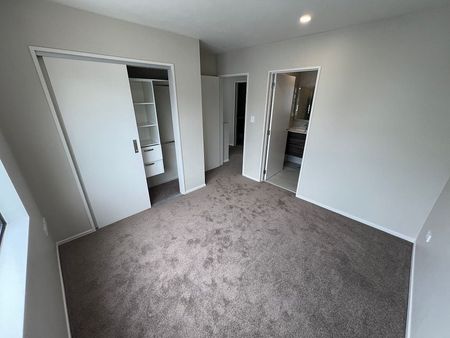 BRAND NEW 4 Beddy / 2.5 Bathroom - Photo 4